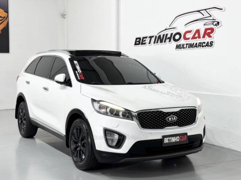 KIA MOTORS - SORENTO - 2016/2016 - Branca - R$ 124.900,00