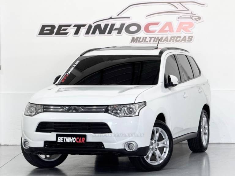 MITSUBISHI - OUTLANDER - 2014/2015 - Branca - R$ 82.900,00