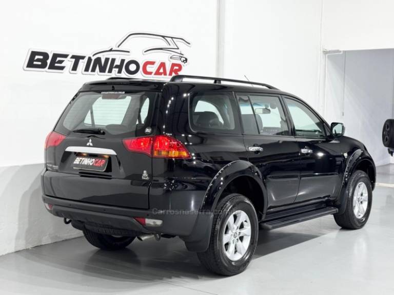 MITSUBISHI - PAJERO DAKAR - 2013/2013 - Preta - R$ 115.900,00