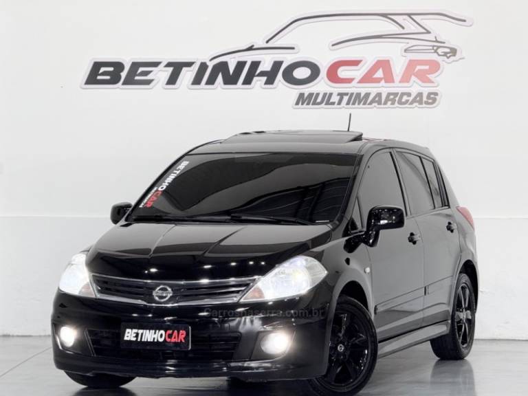 NISSAN - TIIDA - 2012/2013 - Preta - R$ 49.900,00