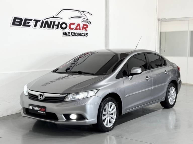 HONDA - CIVIC - 2014/2015 - Cinza - R$ 74.900,00