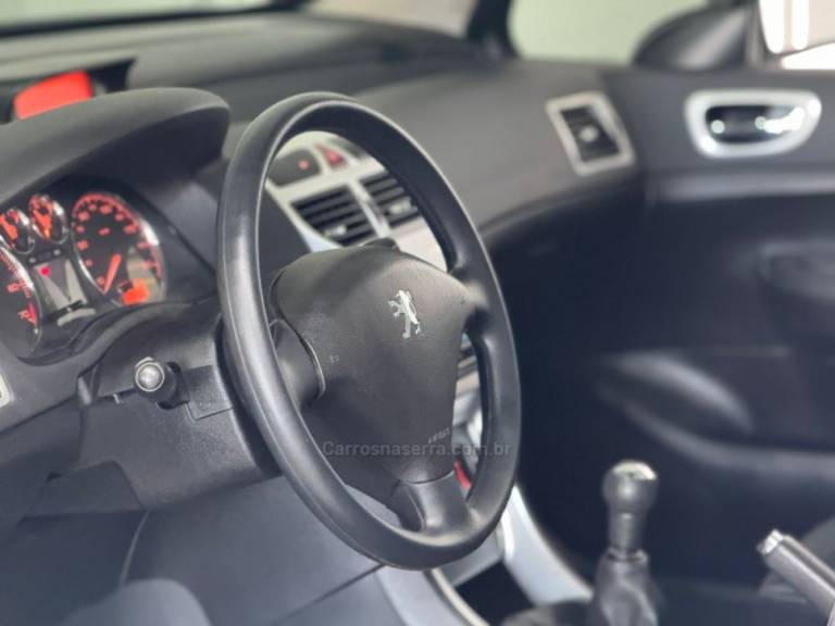 PEUGEOT - 307 - 2008/2008 - Prata - R$ 32.900,00