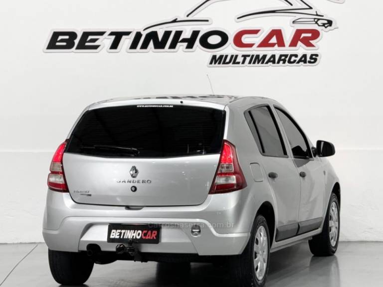 RENAULT - SANDERO - 2012/2013 - Prata - R$ 39.900,00