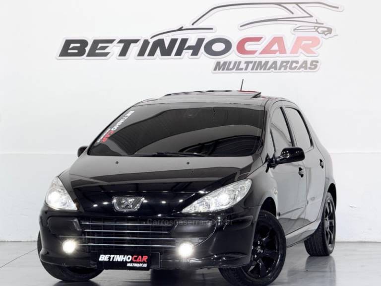 PEUGEOT - 307 - 2010/2011 - Preta - R$ 33.900,00