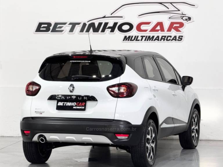 RENAULT - CAPTUR - 2018/2019 - Branca - R$ 76.900,00