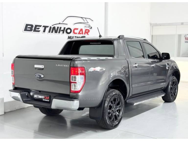 FORD - RANGER - 2020/2021 - Cinza - R$ 195.900,00