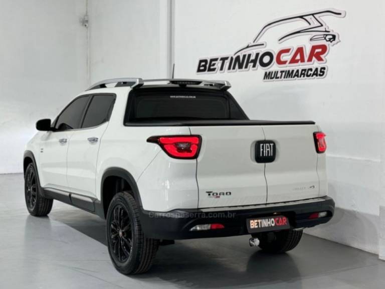 FIAT - TORO - 2018/2019 - Branca - R$ 125.900,00