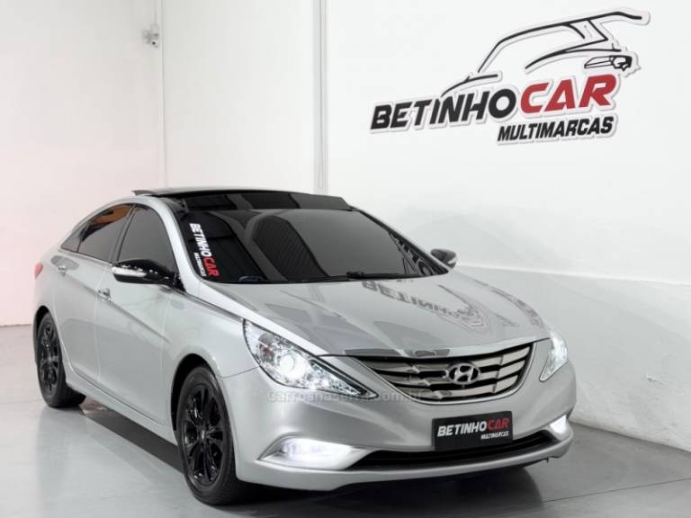 HYUNDAI - SONATA - 2011/2012 - Prata - R$ 73.900,00