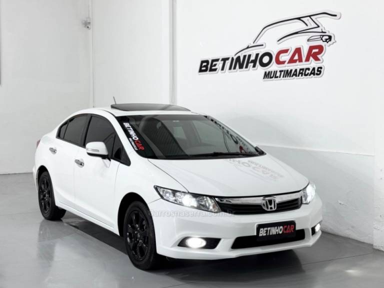 HONDA - CIVIC - 2013/2014 - Branca - R$ 81.900,00