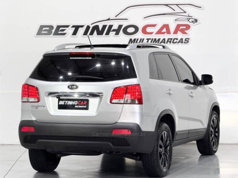 KIA MOTORS - SORENTO - 2011/2011 - Prata - R$ 69.900,00